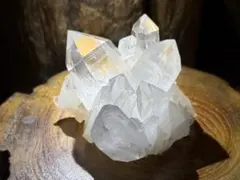 レムリアンシード水晶クラスター　カテドラル両剣