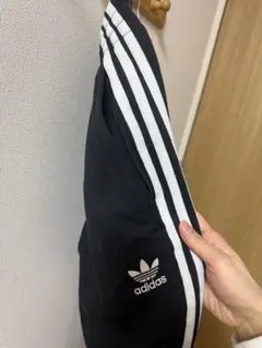 adidas ブラック パンツ