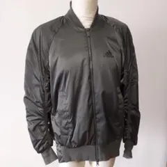 アディダス。ジャケット　美品