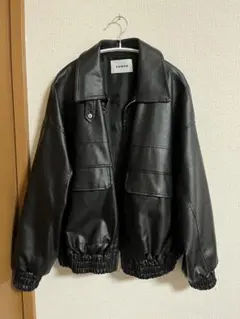 フェイクレザースタンドブルゾン