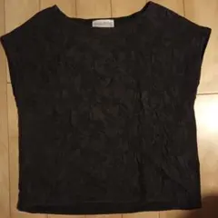 BEARDSLEY 刺繍 半袖カットソー ブラックのサムネイル