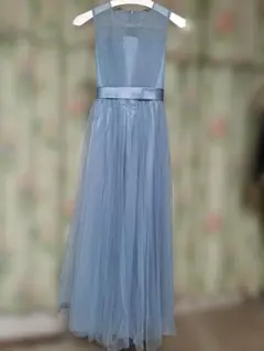 水色スリーブレスロングドレス