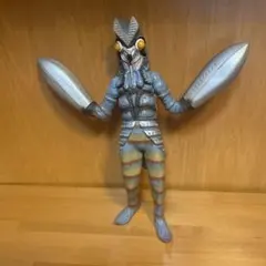 BANDAIバンダイウルトラマンバルタン星人2代目ソフビ2003年製廃盤希少