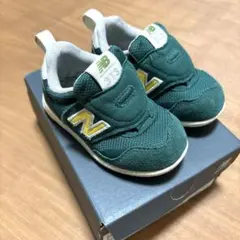 ニューバランス　newbalanceキッズ　313　スニーカー　緑　13cm