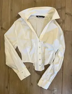 ZARA ホワイト ショート丈 ブラウス 長袖 XS 白シャツ ZARAのサムネイル