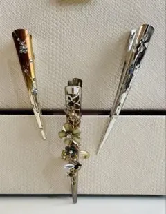 花とストーン装飾のヘアピンセット