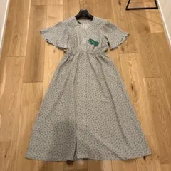未使用 アフタヌーンティー ロングワンピース 絞りプリントVネックのサムネイル