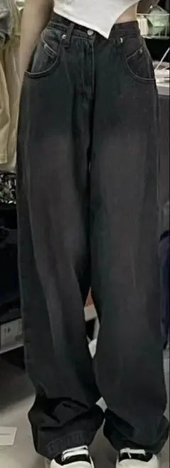 ダークグレー ワイドデニムパンツ