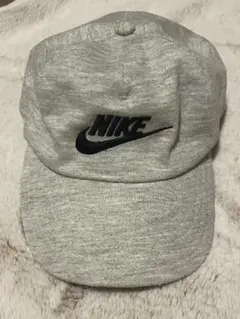 Nike グレー ベースボールキャップ　本日限定値下げ♡