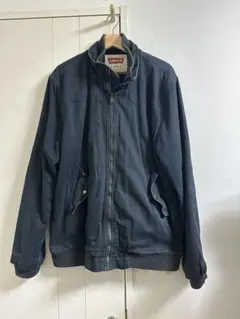 Levi's ブルゾン　即購入可