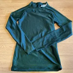 umbro ダークグリーン 長袖インナーウェア　150