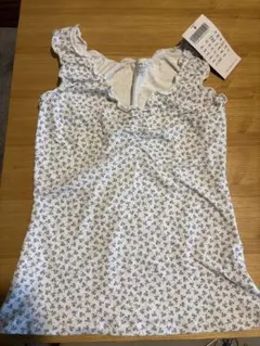 Brandy Melville 花柄タンクトップのサムネイル
