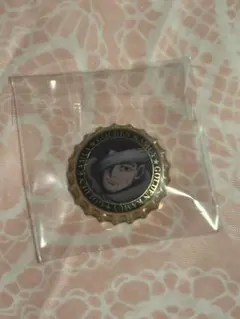 劇場版 ゴールデンカムイ札幌ビール工場編 シークレット王冠缶バッジ 尾形