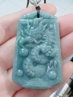 CS-0275天然本翡翠 《本物保証》 翡翠 龍神様ペンダント　一点物