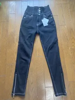 LIP SERVICE ハイウエストスキニーデニム黒 新品タグ付き