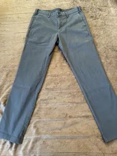 2-3回の利用　ユニクロ　82 グレー　今期　スリムフィットチノ　チノパン　L