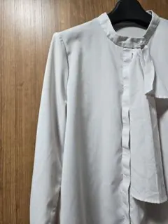 ドレープスカーフタイ2WAYブラウスのサムネイル
