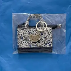 ファミリア　ミニバッグチャーム　リバティプリント　ブルー