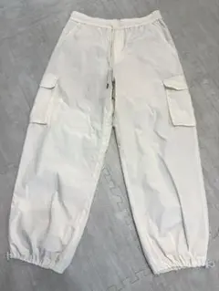 【GU】カーゴパンツ オフホワイト　レディース ポケット有り