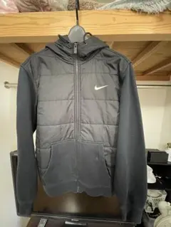 Nike フード付きジャケット 黒