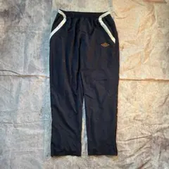 00's vintage UMBRO ピステパンツ ブラック スポーツウェアのサムネイル