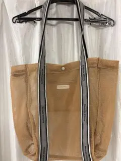 メゾンスペシャル　メッシュトートバッグ　ベージュのサムネイル