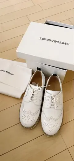 Emporio Armani ホワイトウィングチップシューズのサムネイル