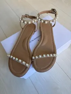 未使用✨ツルバイマリコオイカワ パールサンダル シルバー 37 3467
