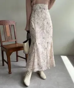 one after another NICE CLAUP 線画花柄スカート