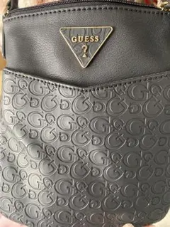 GUESS ブラック ショルダーバッグ
