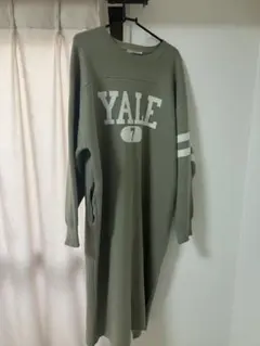 チャオパニック　ロゴ入り長袖ニットワンピース ベージュ　イエール大学