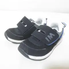 美品　イフミー IFME スニーカー 靴　15cm　ブラック　D697