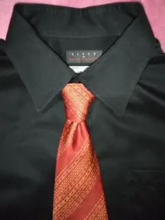あ*あ様 赤と金ネクタイ　シルク　スペイン製　Kaistal