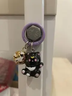 黒猫チャーム 紫リング付き