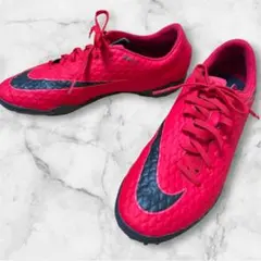 NIKE ナイキ フットサルシューズ　トレーニングシューズ　赤　レッド　27cm