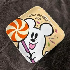 新品★ Disney 2024 ハロウィンプレート ディズニーランド スーベニアのサムネイル