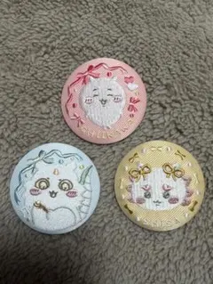 ちいかわ 刺繍缶バッジ ビスケット2