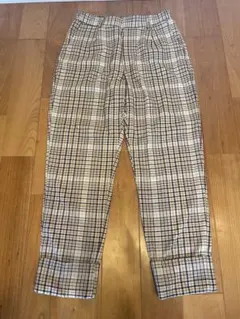 【Bershka】チェック柄カジュアルパンツ　レディースのサムネイル