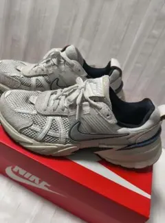 snowさん専用　NIKE/ナイキ WS V2Kラン 24.0cm