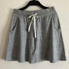 ユニクロ　レディーススカート