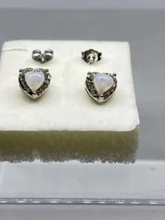 シンセティック ホワイトオパール ピアス　sv925sp ＃131