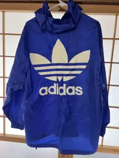 adidas ナイロンジャケット 青色 フード付き