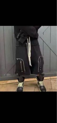 opium ショートパンツ