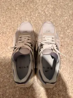 Nike グレー 厚底スニーカー