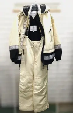 courrèges スキーウェア 上下セット アイボリー