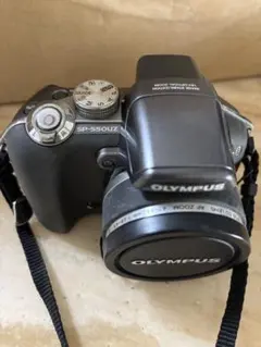 オリンパス デジカメ OLYMPUS CAMEDIA SP SP-550UZのサムネイル