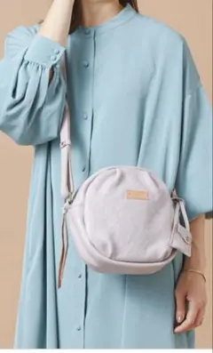 【美品】toleur 11847 カウレザー 円形ショルダーバッグ パープル