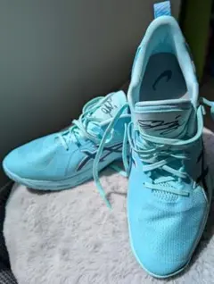 河村勇輝モデルASICS バスケットボールシューズ ライトブルー サイン