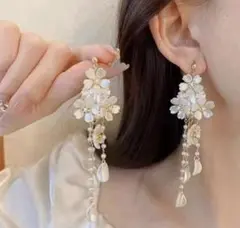 新品✨ 大ぶりお花ピアス フラワー 結婚式　ブライダル ウェディング イヤリング