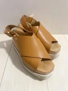 【格安】35 ステラマッカートニー ウッド 厚底 サンダル エリス ベージュのサムネイル
